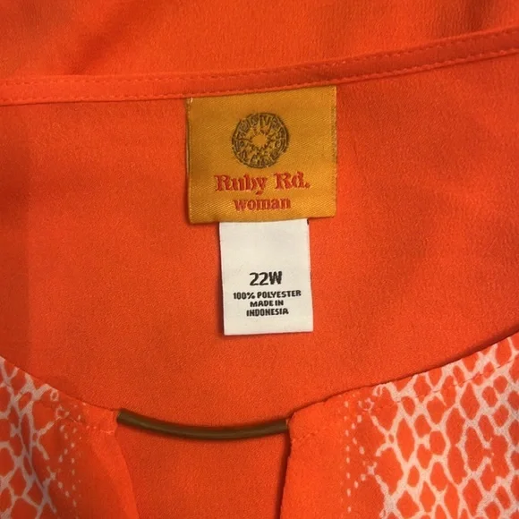 Ruby Rd. Woman Top - Picture 4 of 5